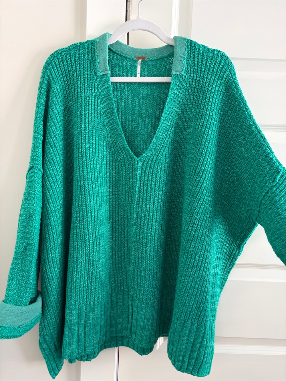 Free People Oversized V-Neck Sweater in Teal M/L.